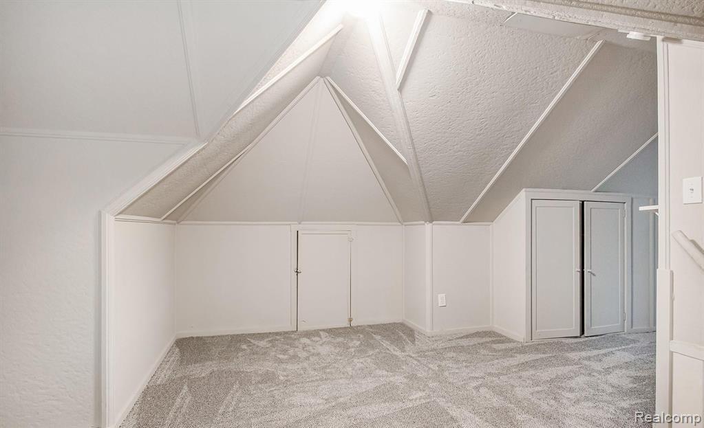 1383 Bishop Road, Grosse Pointe, MI 48230 — Photo 41