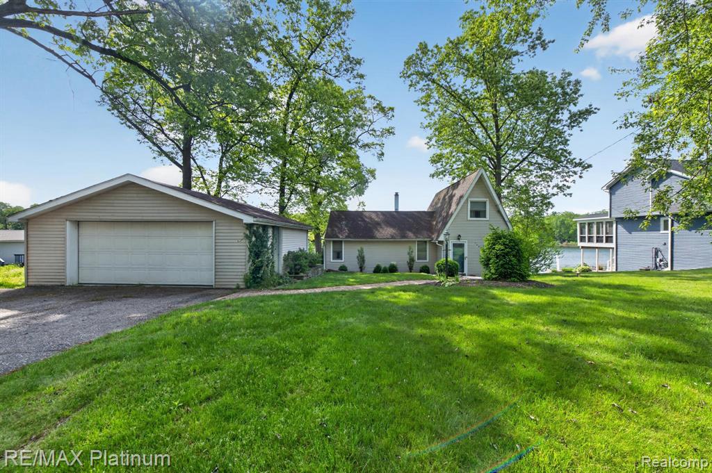 1464 Clark Lake Road, Brighton, MI 48114 — Photo 11