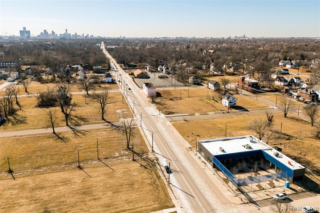 8911 Kercheval Street, Detroit, MI 48214 — Photo 10