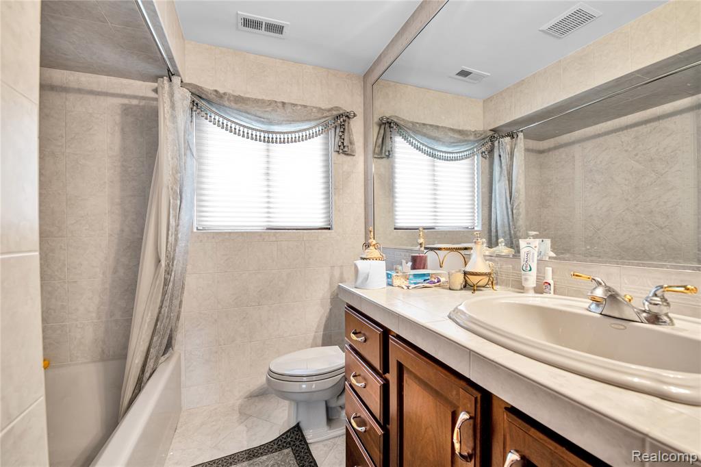 9000 Ferry Road, Grosse Ile, MI 48138 — Photo 37
