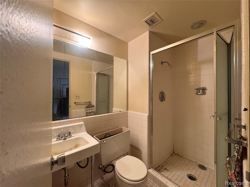 8200 E Jefferson Avenue, 404, Detroit, MI 48214 — Photo 12