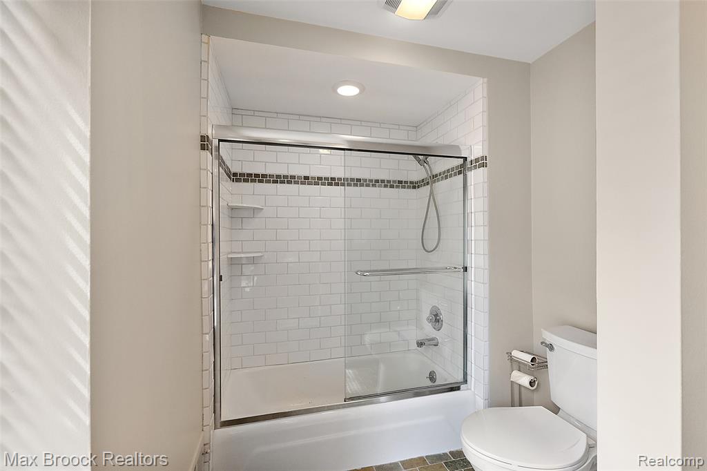 4627 Sunningdale Drive, Bloomfield Hills, MI 48302 — Photo 24