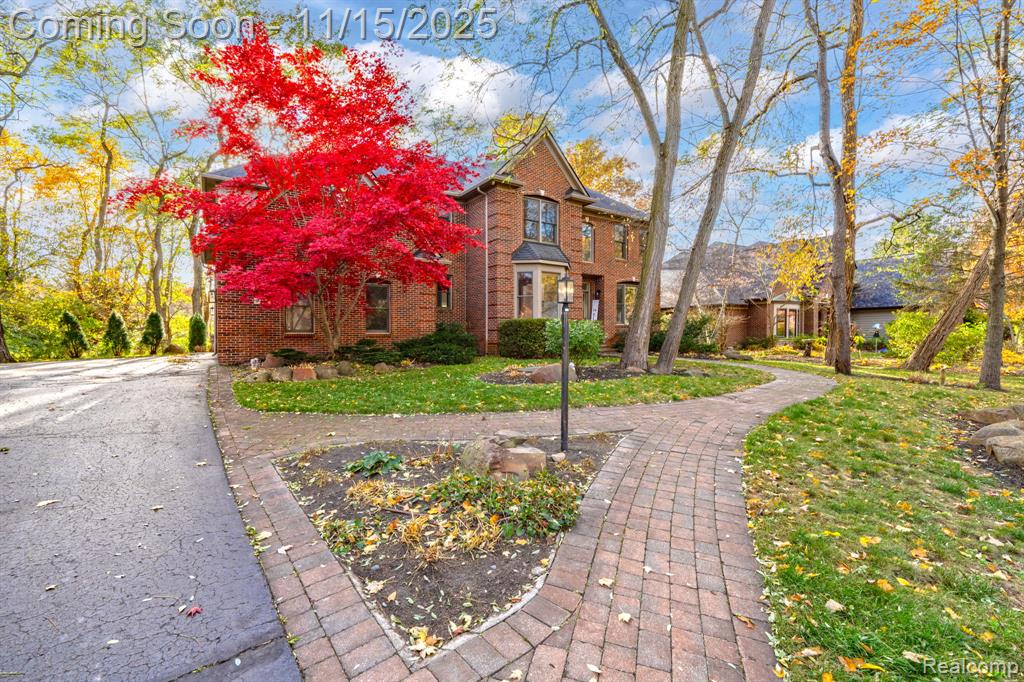 9751 Kingston Pointe Drive, Clarkston, MI 48348 — front exterior