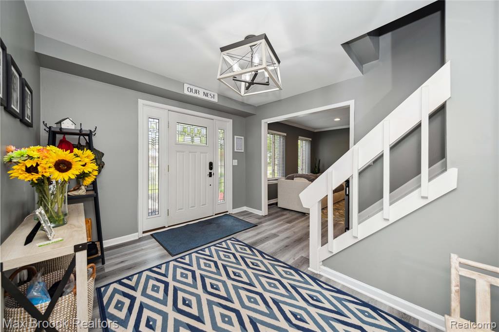 6247 Carpathian Court, West Bloomfield, MI 48324 — Photo 4