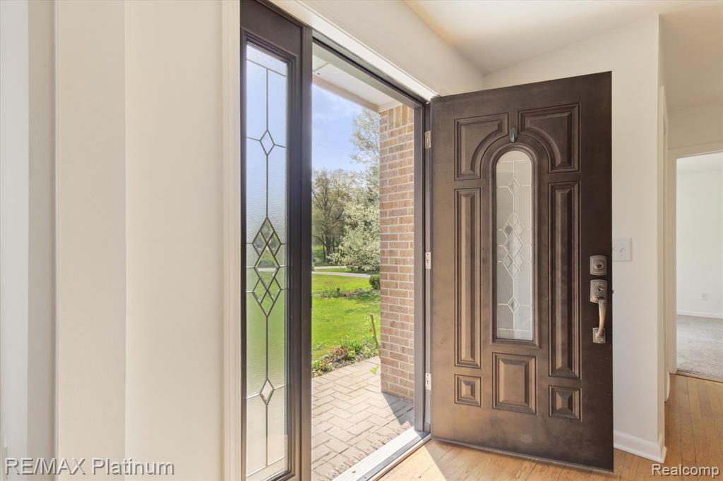 5440 BRADFORD Circle, Brighton, MI 48114 — Photo 3
