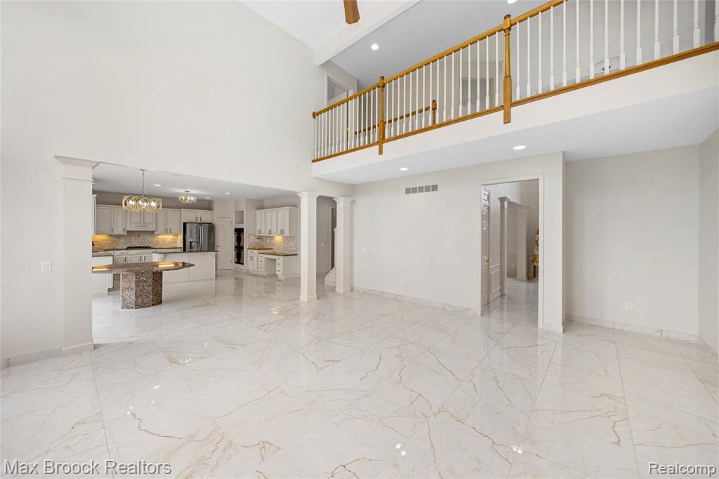 7083 Chatham Court, West Bloomfield, MI — Photo 33