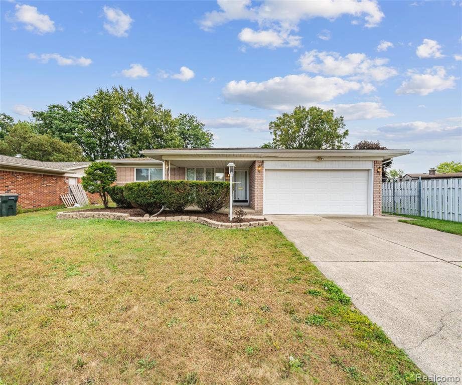 7330 Pointe Drive, Canton, MI 48187 — Photo 2