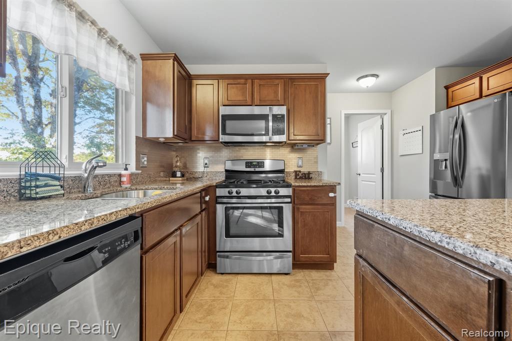 3681 S Athanasia Way S, Fort Gratiot, MI 48059 — Photo 13
