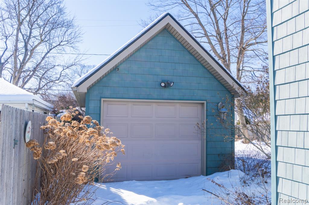 825 Frank Street, Flint, MI 48504 — Photo 4