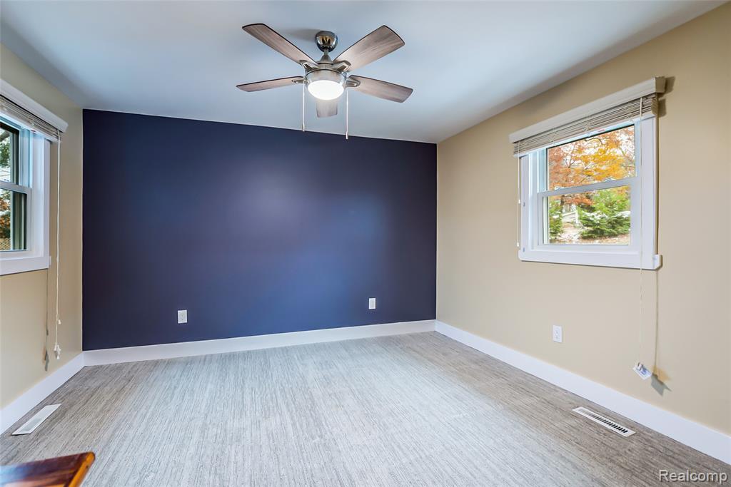 542 Oak Dale Drive, Chelsea, MI 48118 — Photo 38