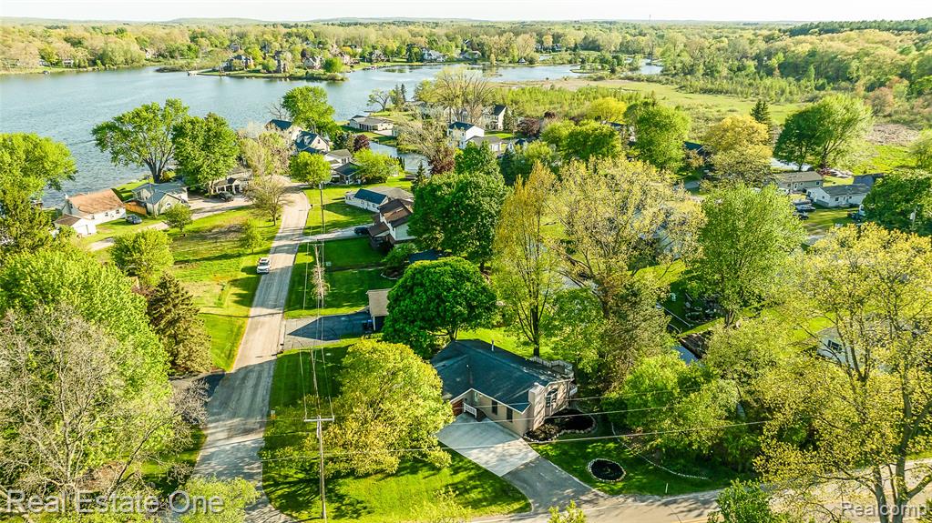 8402 Scotia, Pinckney, MI 48169 — Photo 8