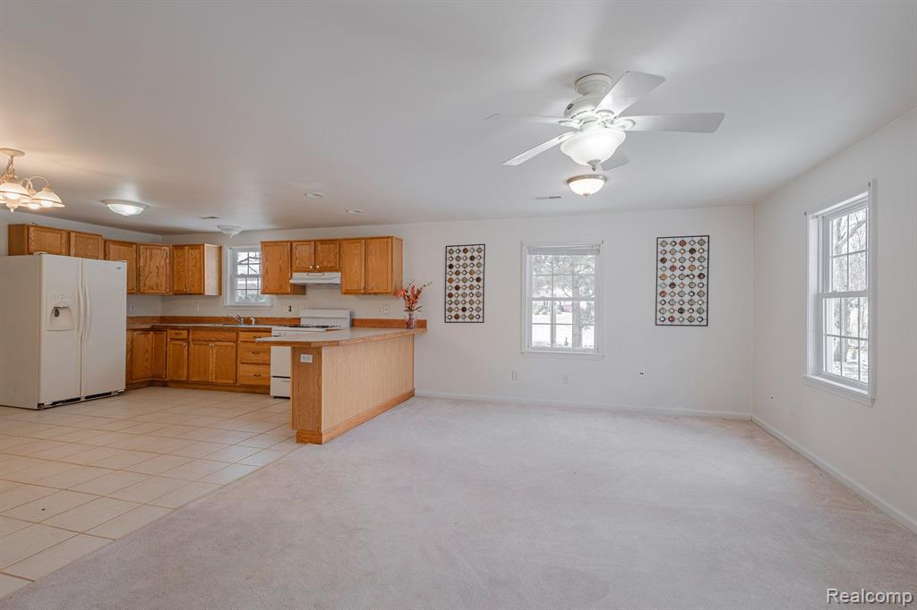 6194 E HILL Road, Grand Blanc, MI 48439 — Photo 6