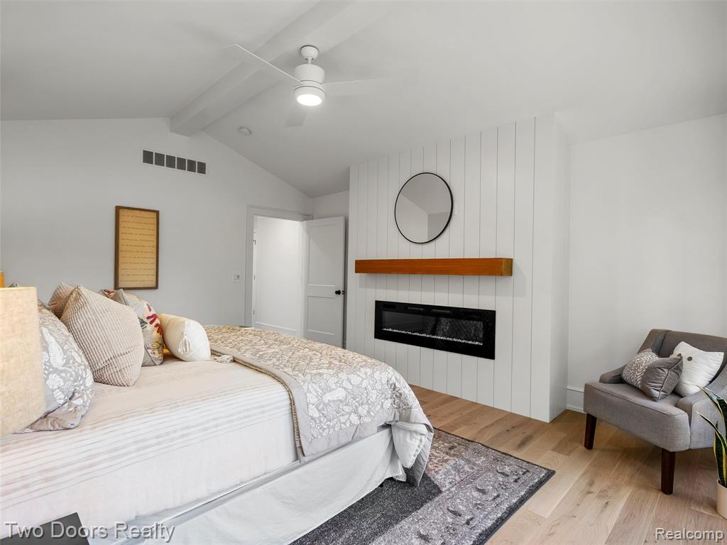 820 OAKRIDGE Avenue, Royal Oak, MI 48067 — Photo 37
