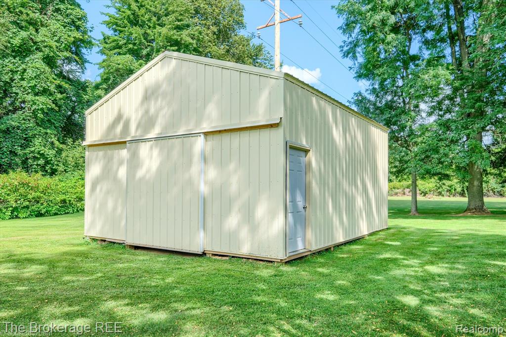 7480 Vassar Road, Otisville, MI 48463 — Photo 6