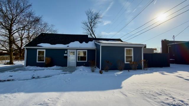5634 Arcola Avenue, Garden City, MI — front exterior
