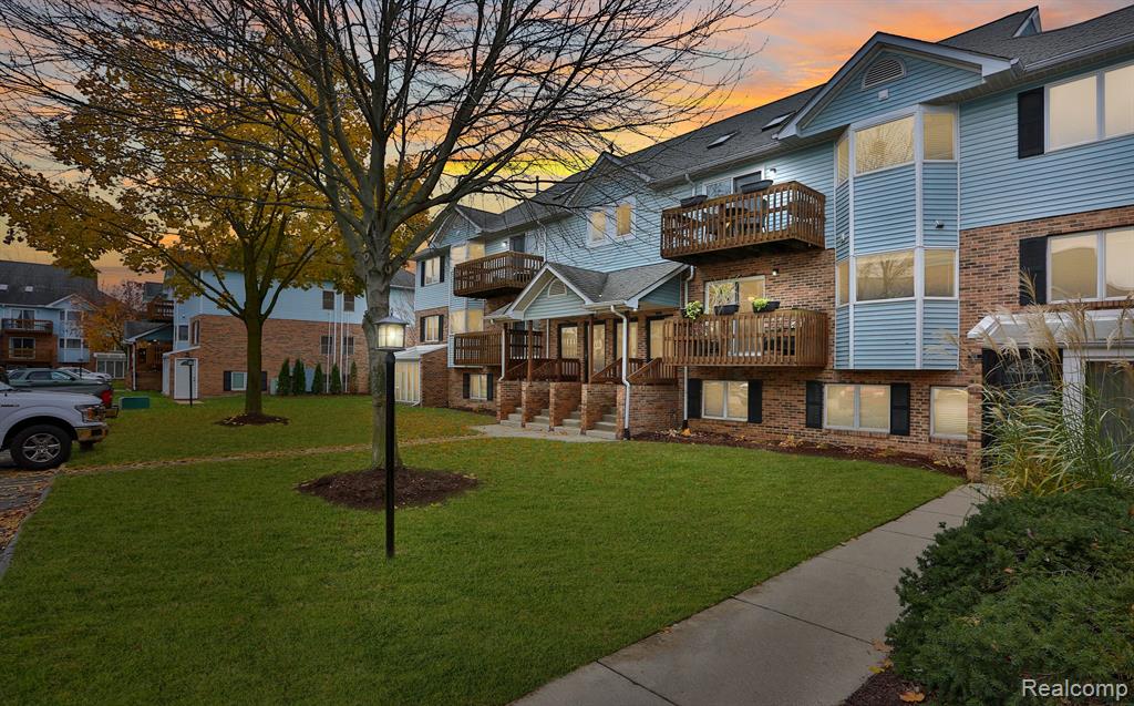 322 PINEWOOD Drive, 34, Plymouth, MI 48170 — front exterior