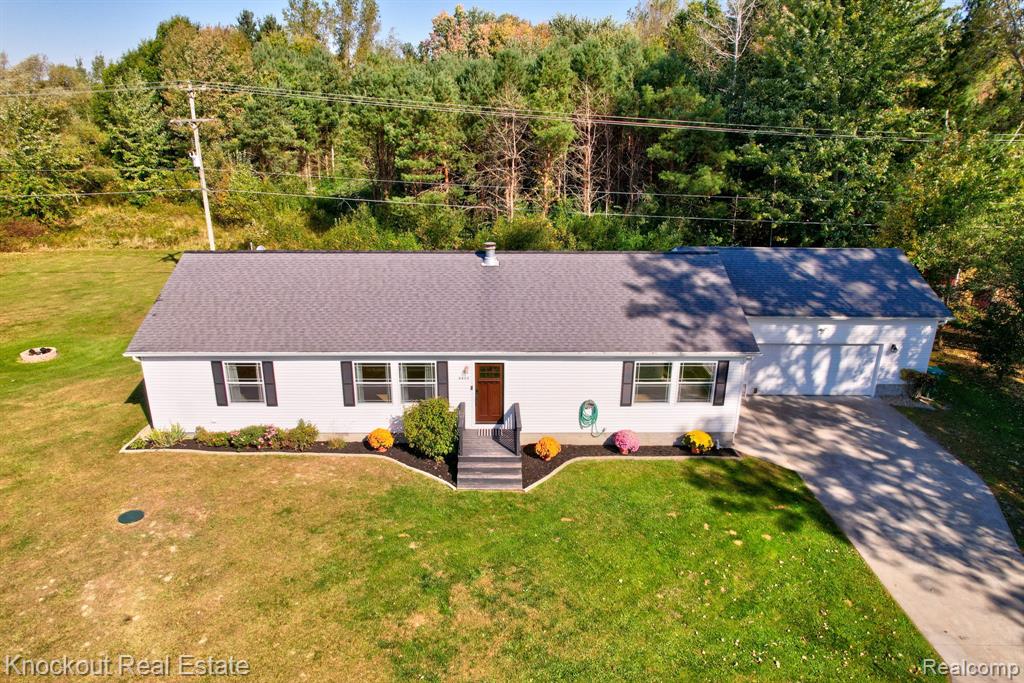 6977 Rathbun Road, Birch Run, MI 48415 — Photo 43