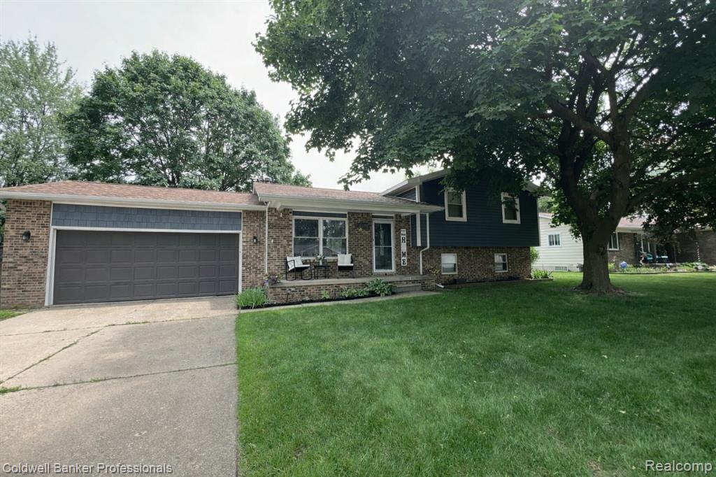 6163 King Arthur Drive, Swartz Creek, MI 48473 — Photo 31