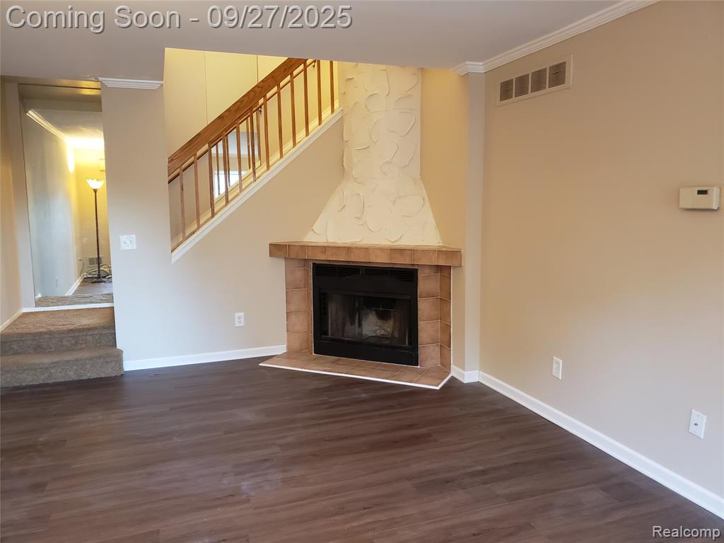 40050 Crosswinds, Novi, MI — Photo 2
