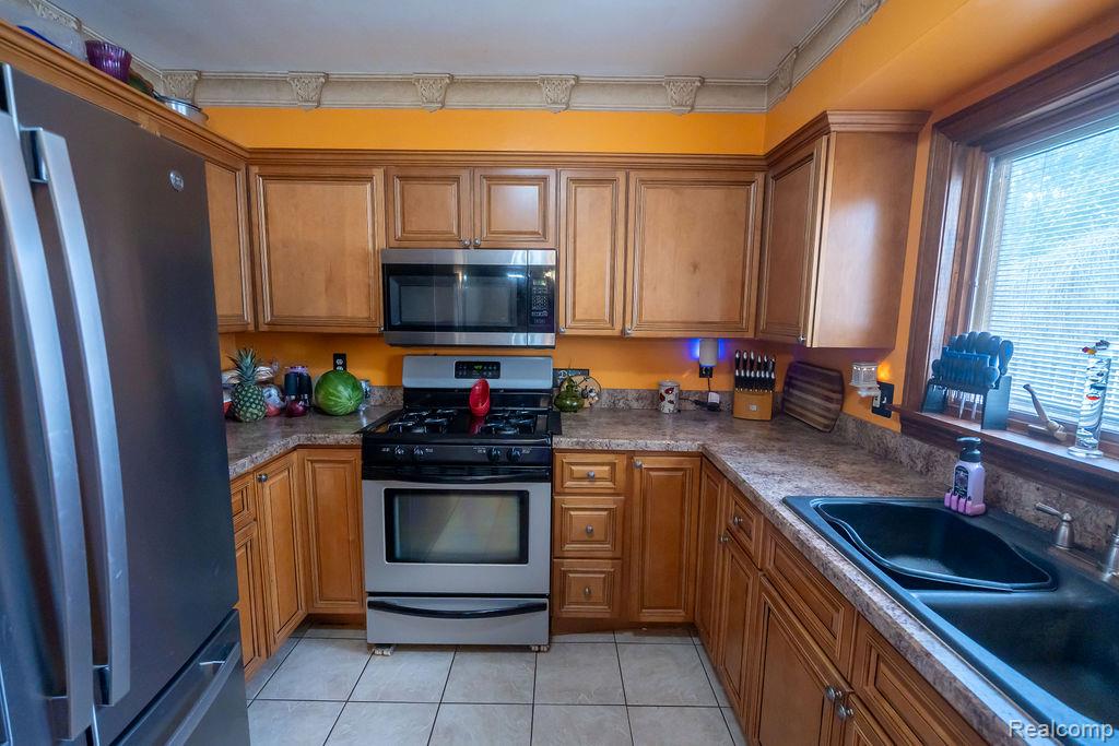 19495 Wherle Drive, Riverview, MI 48193 — Photo 15