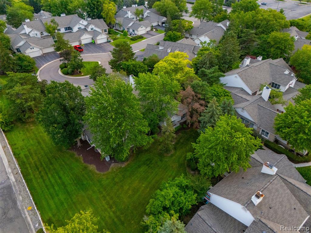 6012 Danbury Court, West Bloomfield, MI — Photo 53