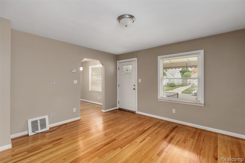 912 N Edison Avenue, Royal Oak, MI 48067 — Photo 7