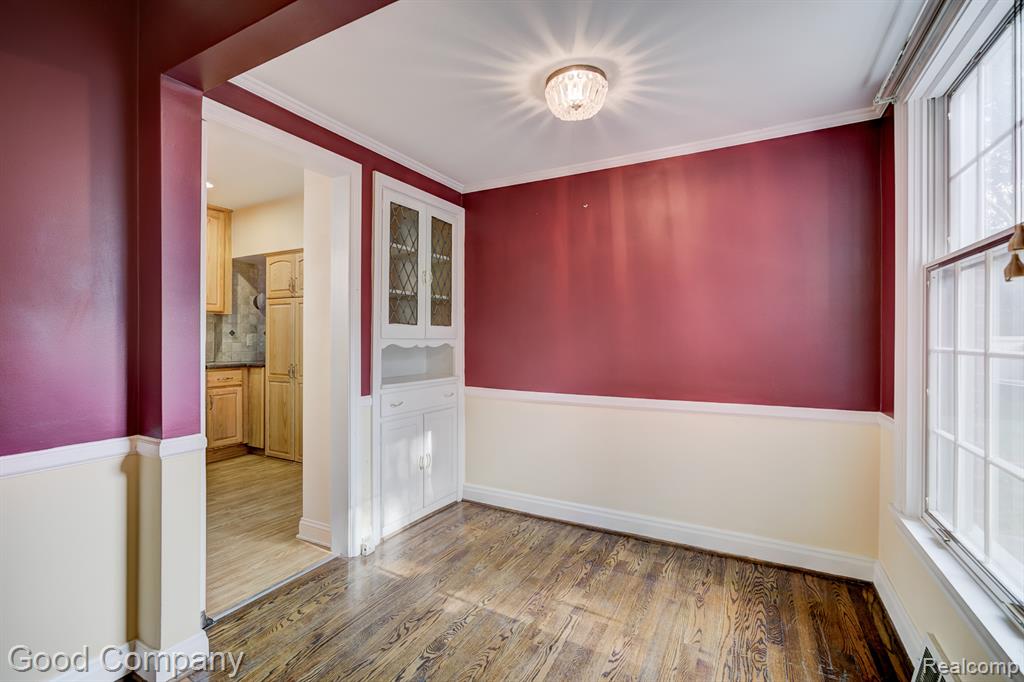 20 OXFORD Boulevard, Pleasant Ridge, MI — Photo 16