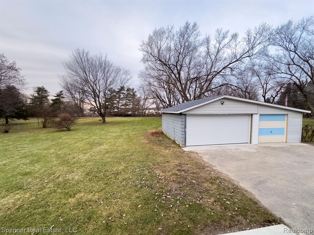 6596 MAPLE Drive, Clarkston, MI — Photo 13