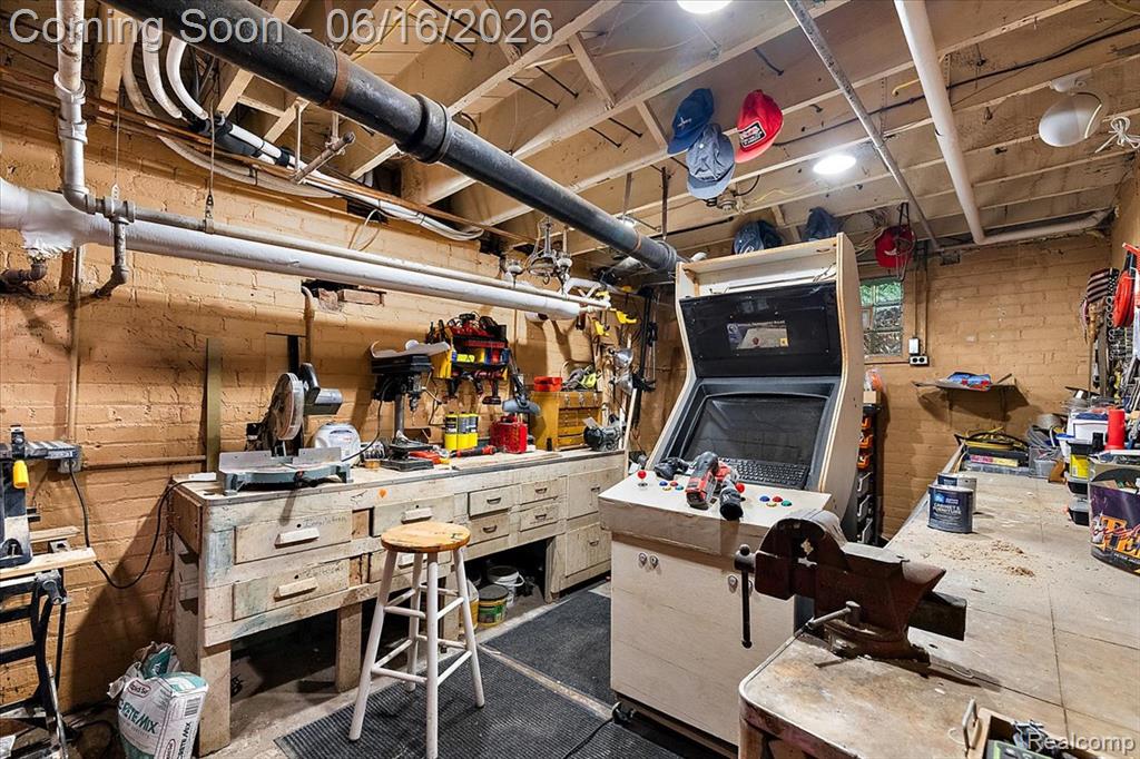 31505 Kennoway Court, Beverly Hills, MI 48025 — Photo 51