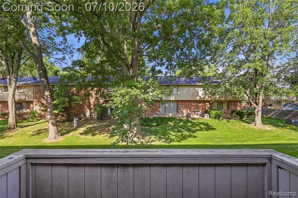42377 Lochmoor Street, Clinton Twp, MI 48038 — Photo 19