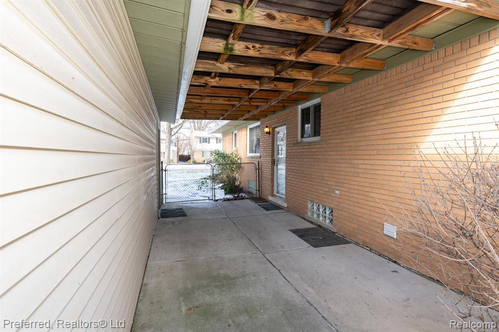4565 UNIVERSAL Street, Dearborn Heights, MI 48125 — Photo 23