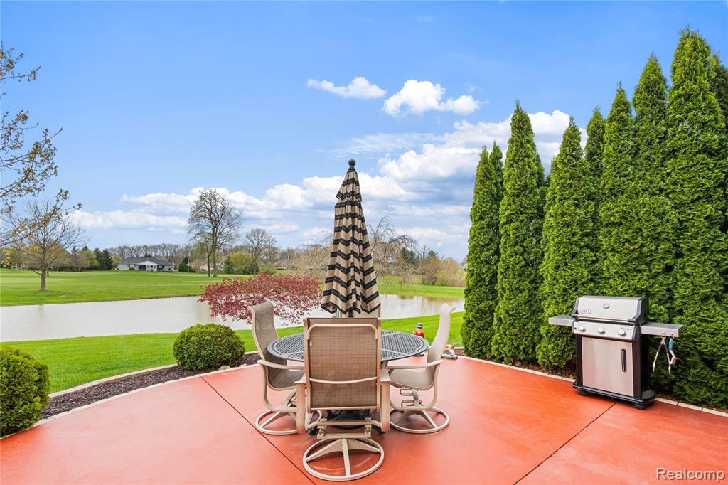 945 Saint James Park Avenue, Monroe, MI 48161 — Photo 45