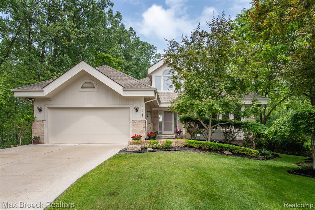 6524 Pleasant Lake Court, West Bloomfield, MI — Photo 74