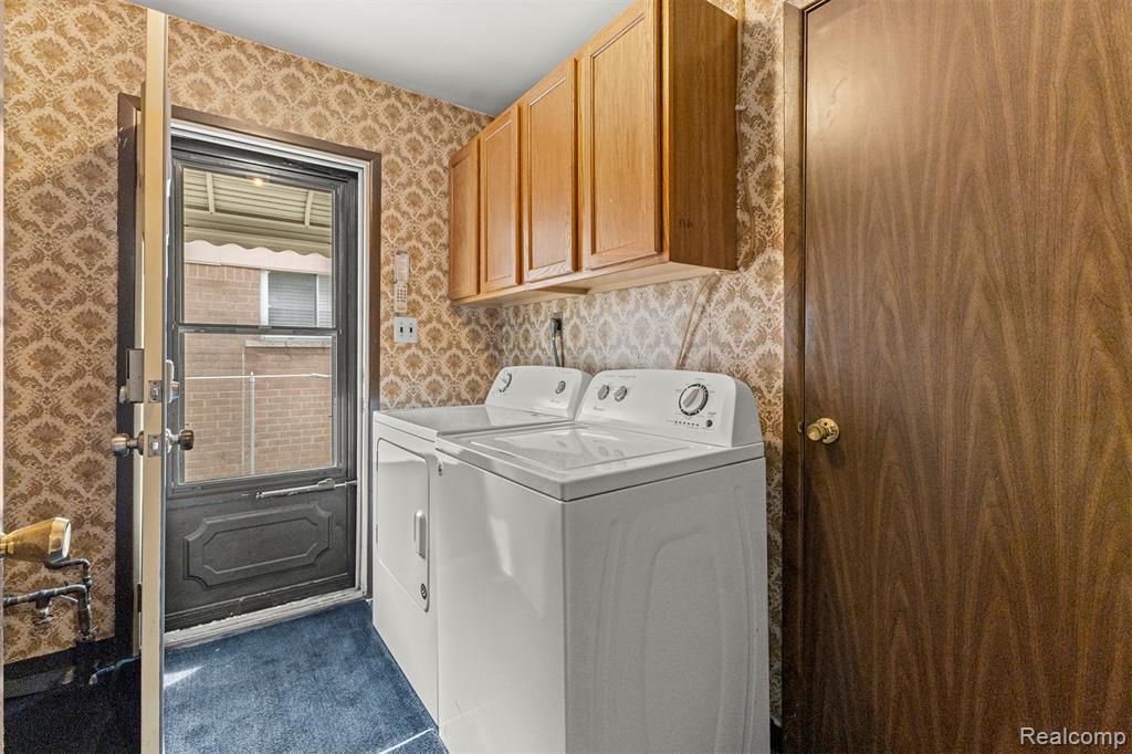 6151 Robindale Avenue, Dearborn Heights, MI 48127 — Photo 26