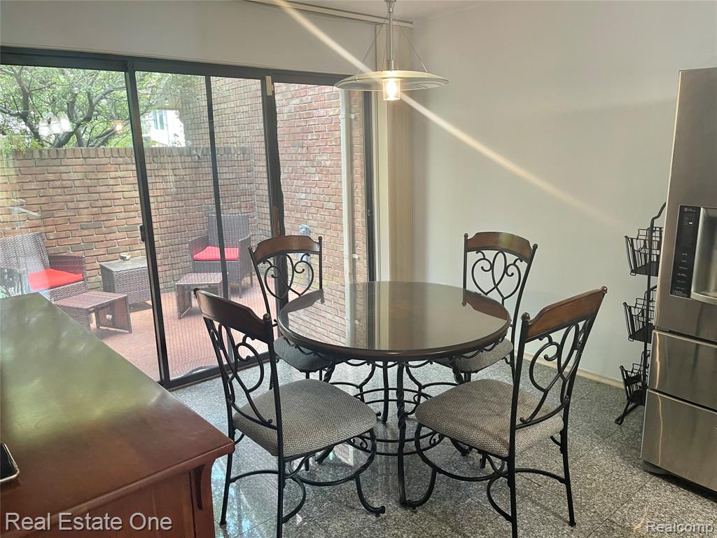 5521 WALNUT Circle W, West Bloomfield, MI — Photo 8