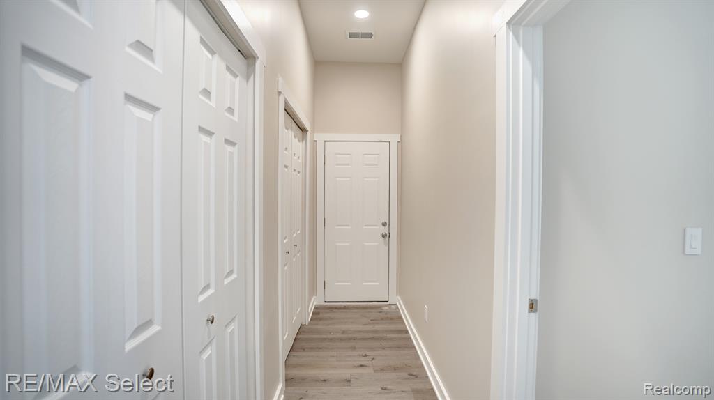 207 CLARENCE Street, Holly, MI 48442 — Photo 31