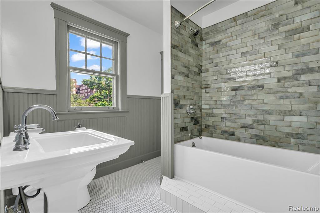 734 Delaware Street, Detroit, MI 48202 — Photo 21