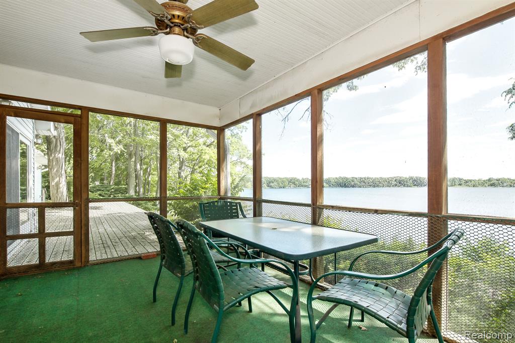 7636 THARP Drive, Whitmore Lake, MI 48189 — Photo 37