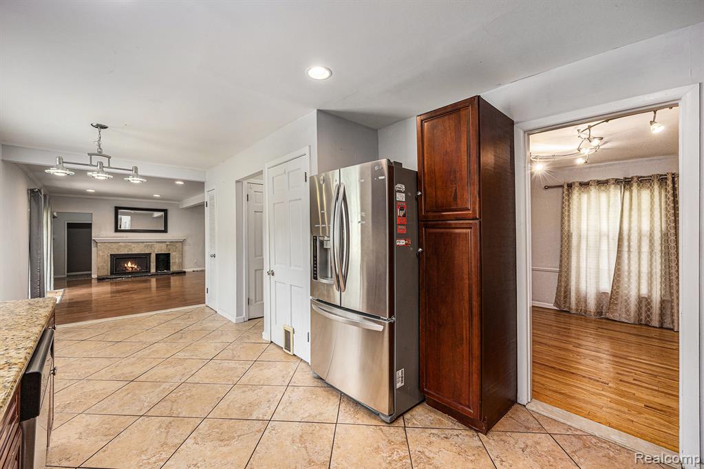 20740 Marter Road, Grosse Pointe Woods, MI 48236 — Photo 7