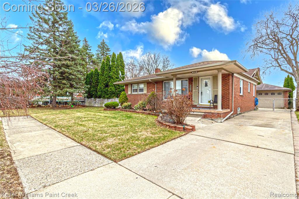 8250 Arnold Street, Dearborn Heights, MI 48127 — front exterior