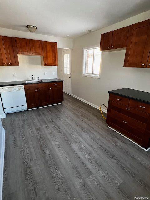 5626 Merrick Street, Dearborn Heights, MI 48125 — Photo 9