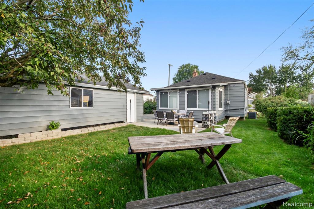 80 Tecumseh Street, Clawson, MI — Photo 25
