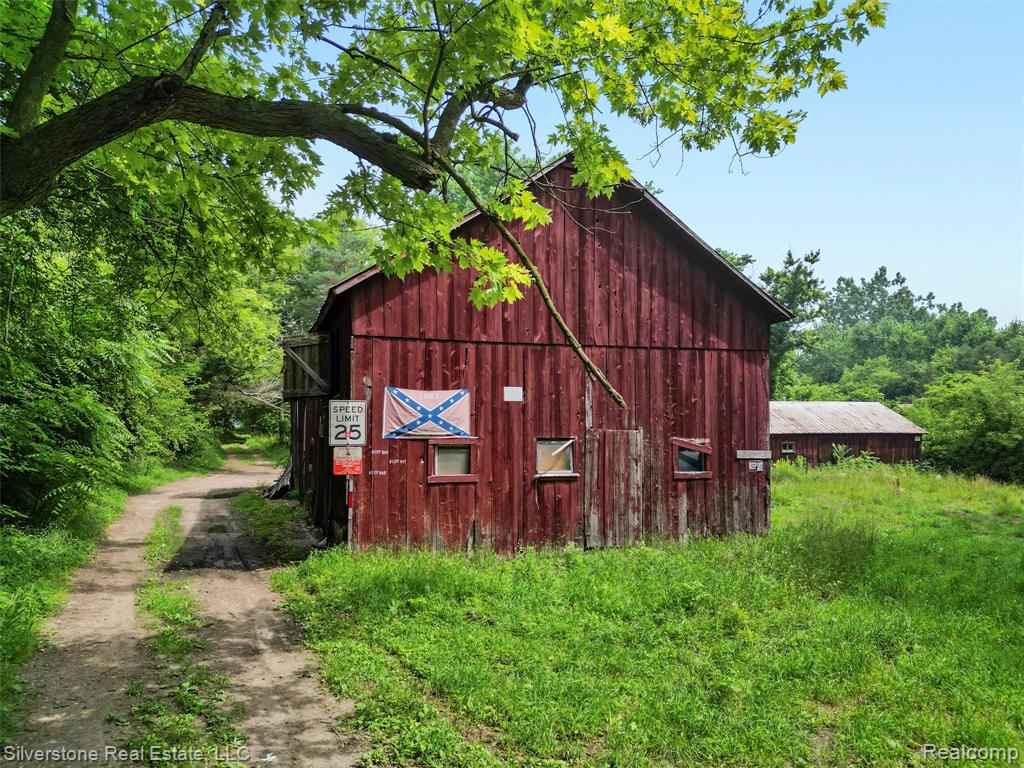 7635 Bordman Road, Almont, MI 48003 — Photo 6