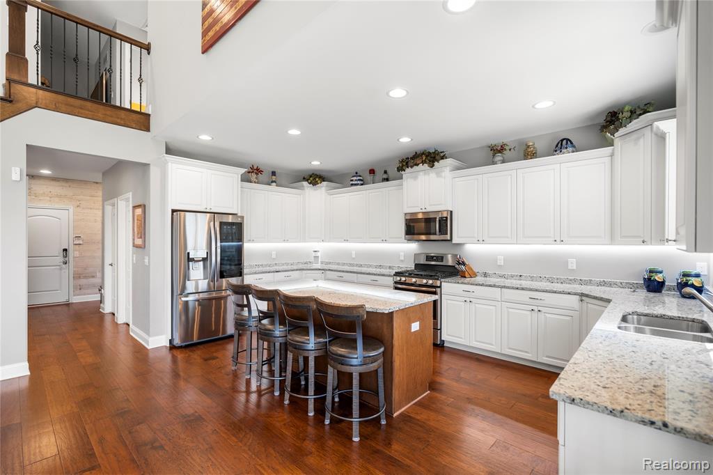 54623 Lawson Creek Drive, Shelby Twp, MI 48316 — Photo 17