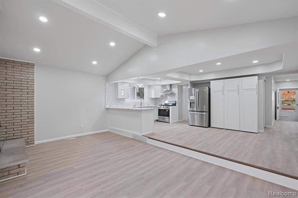5232 Dickson Drive, Sterling Heights, MI 48310 — Photo 14
