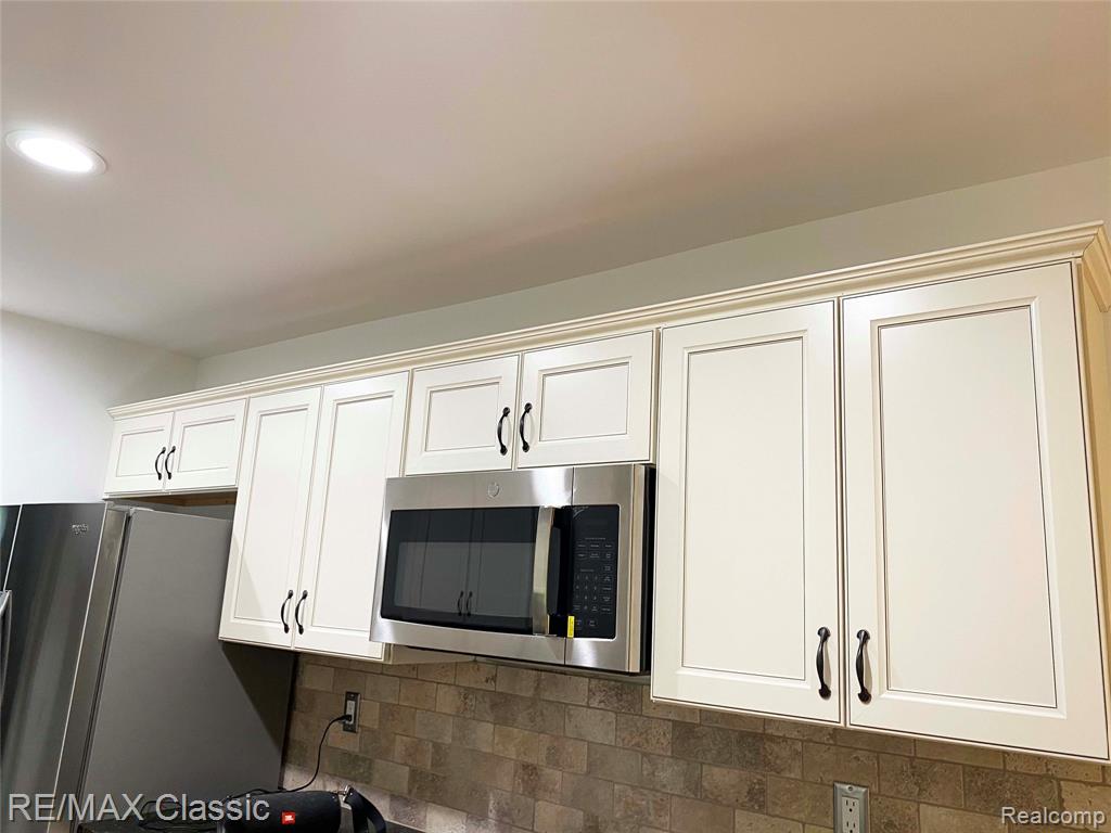 6563 LEYTONSTONE Boulevard, West Bloomfield, MI — Photo 8