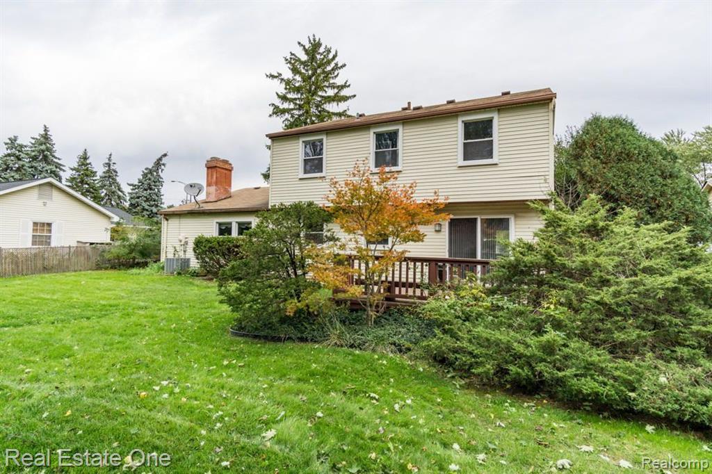 4985 BUTLER Drive, Troy, MI 48085 — Photo 25