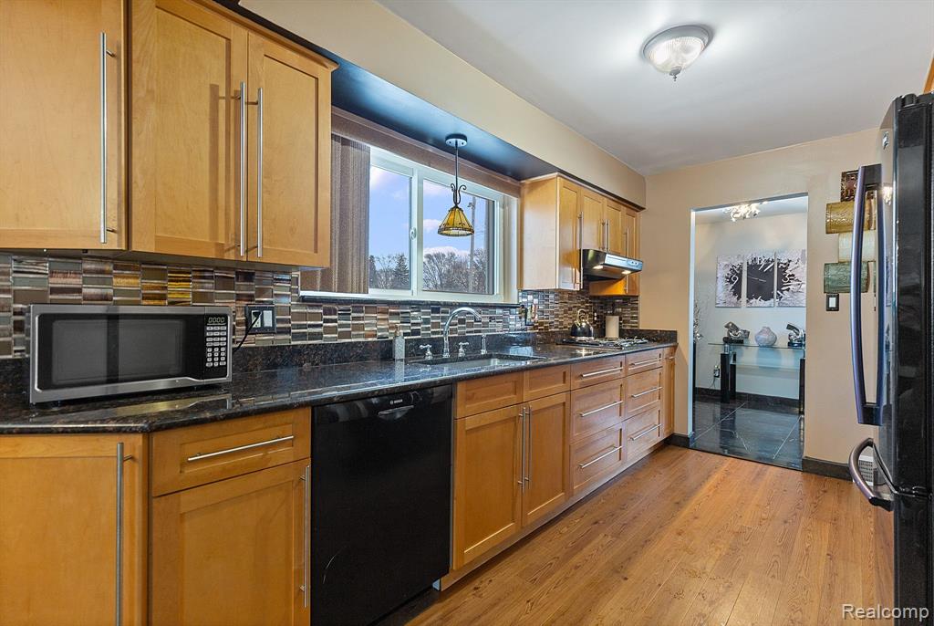 4993 ENGLEMAN Avenue, Warren, MI 48091 — Photo 7