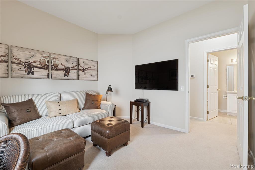 4035 Hillsdale Drive, Auburn Hills, MI 48326 — Photo 27
