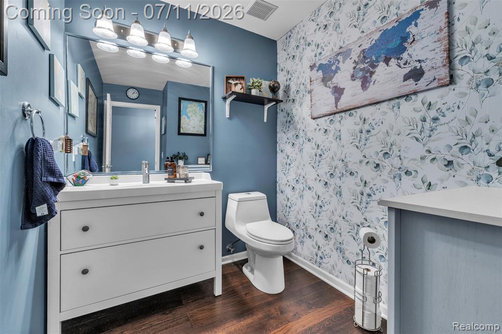 3955 Forest Edge Drive, Commerce Twp, MI 48382 — Photo 25